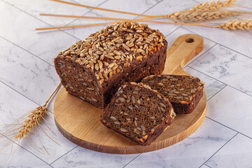 Browl rye bread with seeds