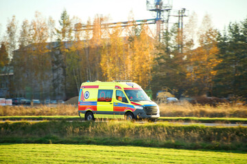 Medical transport vehicle responding urgent call