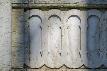 gros plan sur un mur de pierre ancien