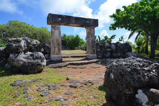 Tinian: Historic House of Taga - Latte Stone Pillars Archaeological Site in San Jose Village