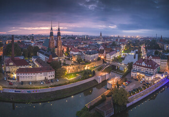Opole nad Odrą i Stare Miasto z katedrą widziane z powietrza © Henryk Niestrój