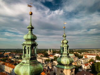 wieże kościołów w mieście i Nysa na fotografii © Henryk Niestrój