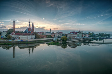 Opole nad Odrą i Stare Miasto z katedrą widziane z powietrza © Henryk Niestrój