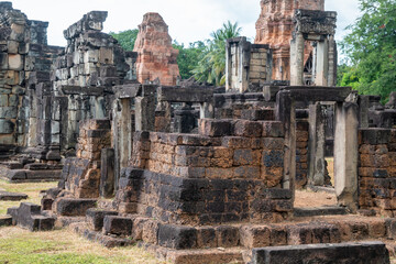 Bakong Temple, Angkor Wat, ancient temples, Khmer civilization, Cambodia