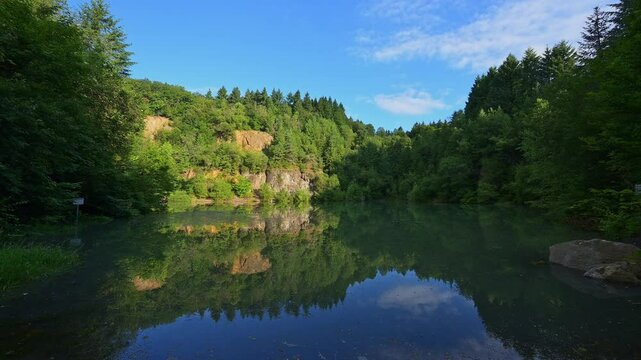 Katzenbuckel, Berg, Katzenbuckelsee, Sommer, Waldkatzenbach, Waldbrunn, Odenwald, Neckar Odenwald Kreis, Baden-W&uuml;rttemberg, Deutschland, Europa