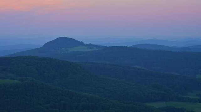 Mittelgebirgslandschaft, Sonnenuntergang, Sommer, Abtsroder Kuppe, Milseburg, Abtsroda, Wasserkuppe, Rh&ouml;n, Hessen, Deutschland, Europa