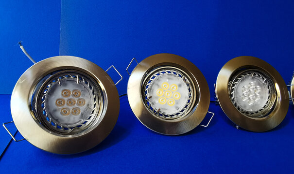 Faretti led portafaretti in metallo argentato con lampadine led 