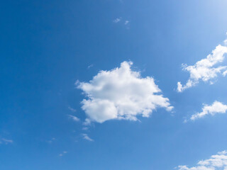 春の山から 青空と雲59