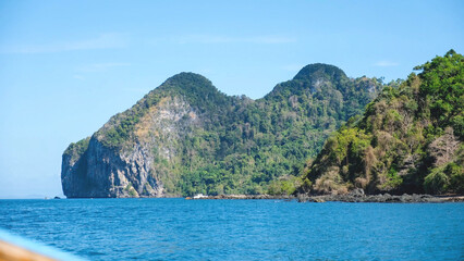 Fototapeta premium The Island and sea views from a long tail boat