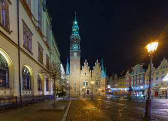 Fototapeta premium Wroclaw Old Town Hall and Fredro Monument at Night in Market Square