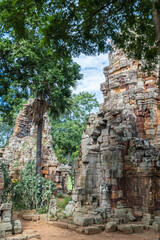 Obraz premium Battambang - Banan Temple, Angkor Wat, ancient temples, Khmer civilization, Cambodia