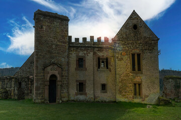château de Lutzelbourg du douzième siècle