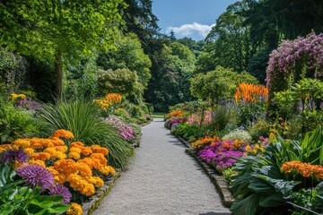 Obraz premium Bodnant Gardens Trust: A Colourful Display of North Wales' National Garden with Brightly Coloured Flowers