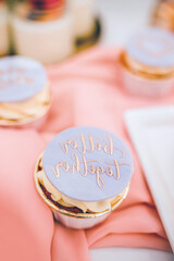  Vanilla Cream Cupcakes on a Wedding Sweet Table – Elegant but Indulgent Treats