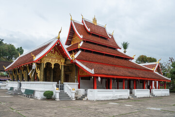 Obraz premium A stunning traditional temple with intricate designs, located in the beautiful Laos, Luang Prabang, Laos