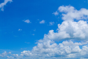 clear sky with white clouds photography
