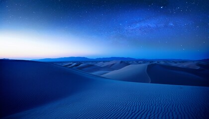 Naklejka premium 青い砂漠と星空の夜明け幻想風景5