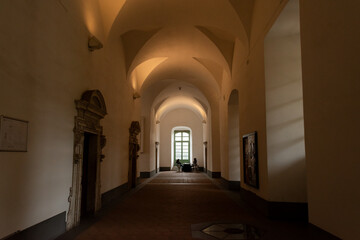 Pasillos de la Facultad de Humanidades de Catania, en el Monasterio Benedictino, Sicilia
