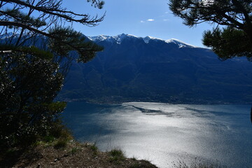 Schöne Landschaft bei Tignale mit Blick zum Gardasee