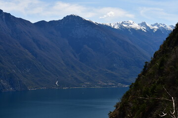 Fototapeta premium Blick zum Gardasee von oben