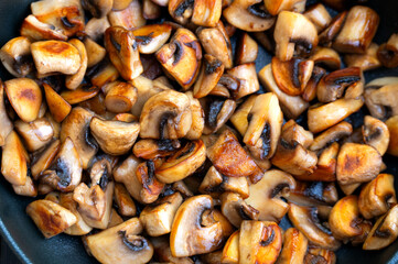 pieczarki smażone, fried mushrooms,