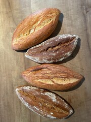 Frische Brötchen. Spitzbuben.