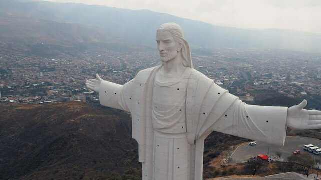 Cristo Cochabamba, Bolivia, Iglesia