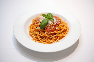 spaghetti with tomato sauce