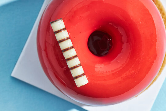 Red glazed cake.
