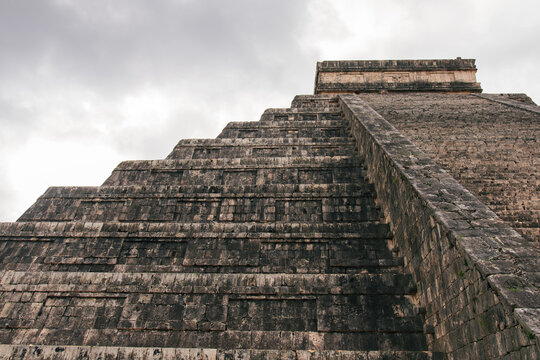 Ancient Mayan Wonder: Chichen Itza