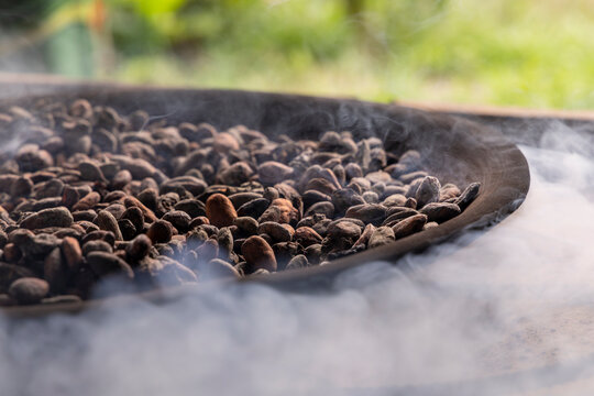 Roasting cacao Beans