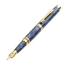 Naklejka premium fountain pen isolated on white