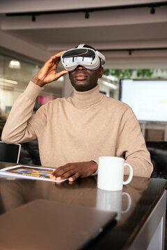 Exploring virtual reality technology in a modern office setting