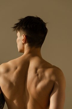 Man's toned athletic back