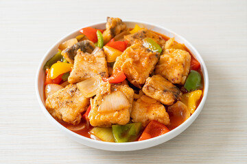 fish stew with tomato and pepper