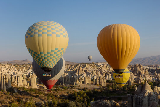 Fototapeta landscape hot air balloons in the sky over Cappadocia