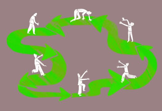 Little characters with  arrows closed in a circle