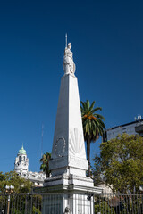 Obraz premium White obelisk statue in central Buenos Aires, Argentina