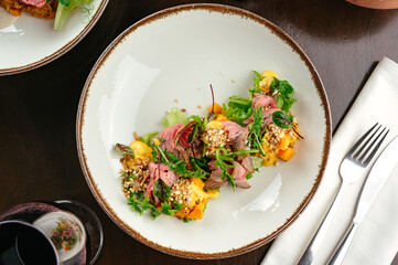 warm salad with beef and vegetables