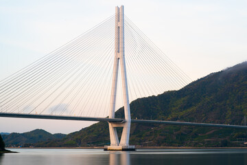 Obraz premium Puente en Shimanami Kaido, Japón