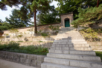 Changdeokgung Palace and Secret Garden (Huwon), UNESCO Heritage Site, Seoul, Korea, Geunjeongjeon Hall in Gyeongbokgung Palace,  South Korea, 한국 서울 경복궁 근정전 정면 사진 서울 창덕궁 인정전과 후원 (비원) 유네스코 세계문화유산