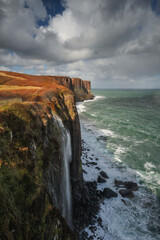 The Isle of Skye’s autumn landscapes blend golden moors, misty peaks, and rugged coastlines. A land of dramatic beauty, where nature’s wild spirit thrives.