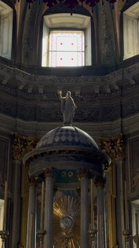 La cuaresma es un tiempo de arrepentimiento, un confesionario que muestra la misericordia De Dios. El resucitado es prueba de ello. Jes&uacute;s venci&oacute; la muerte.