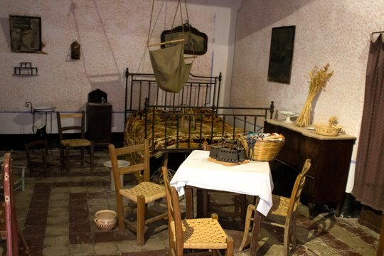 2021.09.12 Sicily, Custonaci, Scurati Caves, image of the ancient
village inhabited in the 19th century
