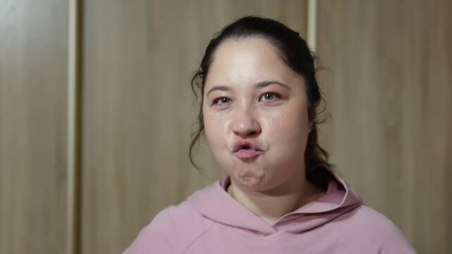 eat cucumber.sport at home. Words of movement. High Kalita chk shots