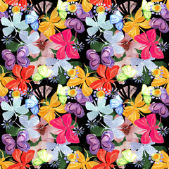 Pattern con farfalle multicolore e fiori, illustrazione ad acquerello su sfondo nero