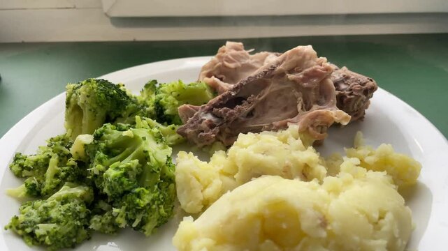 delicious roasted potatoes broccoli and chicken