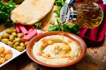 Creamy Hummus with Olive Oil