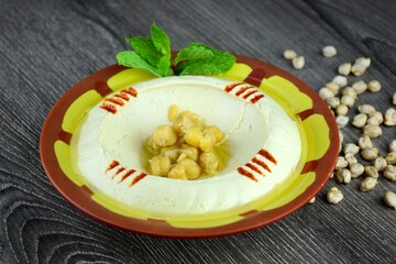 Creamy Hummus with Olive Oil