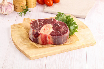 Raw beef ossobuco for roast